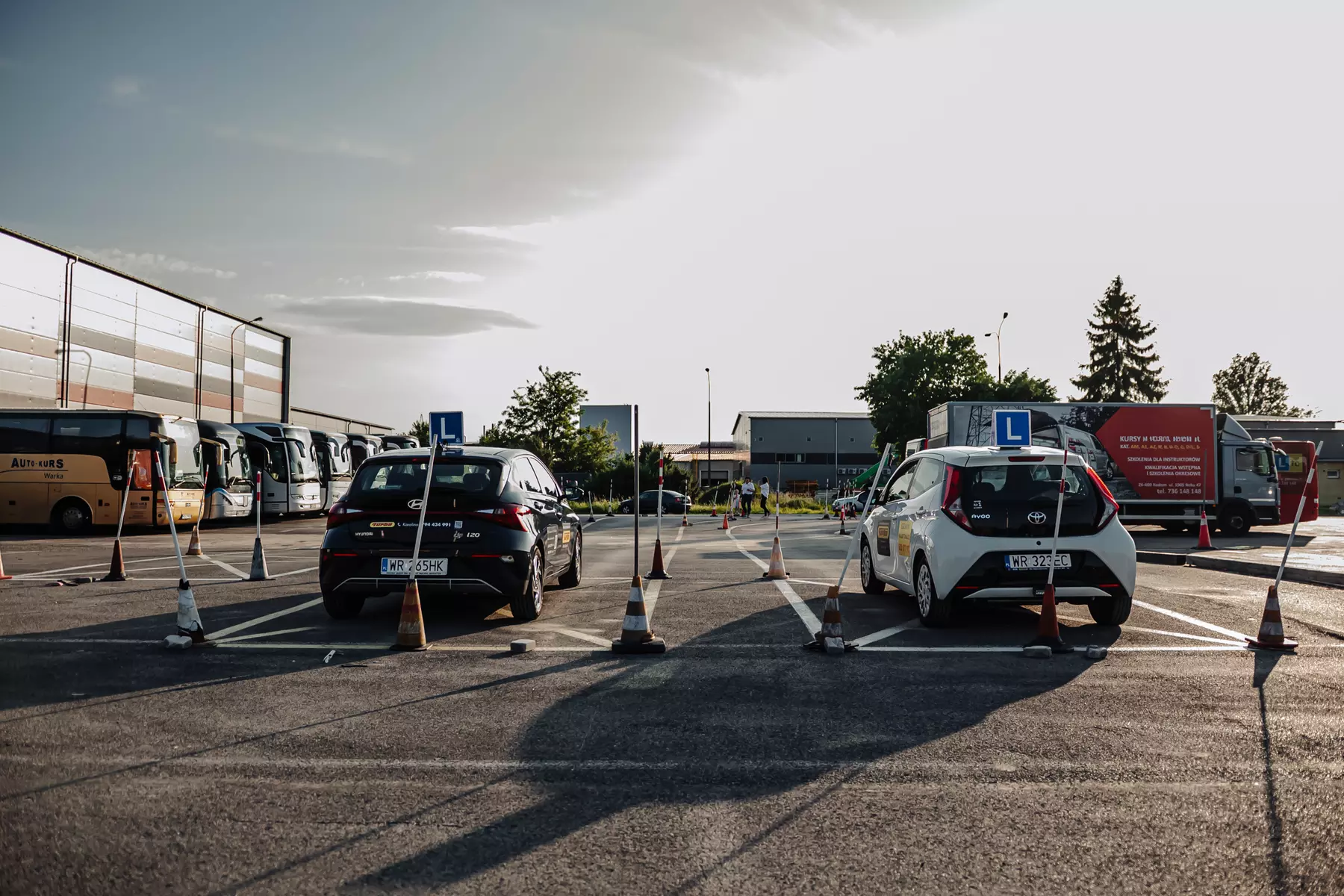 Zdobądź prawo jazdy kat. B: dodatkowe 2 godziny jazdy do każdego kursu z oferty OSK Turbo Michał Bogatek - Primary Image