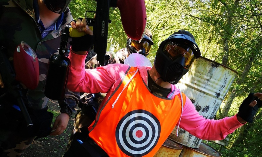 Image 1: Paintball