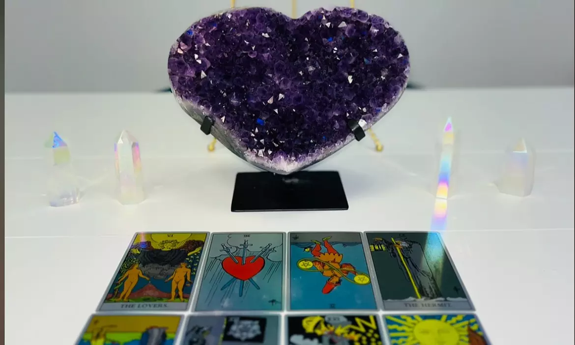 Up to 57% Off on Psychic/Astrology/Fortune Teller