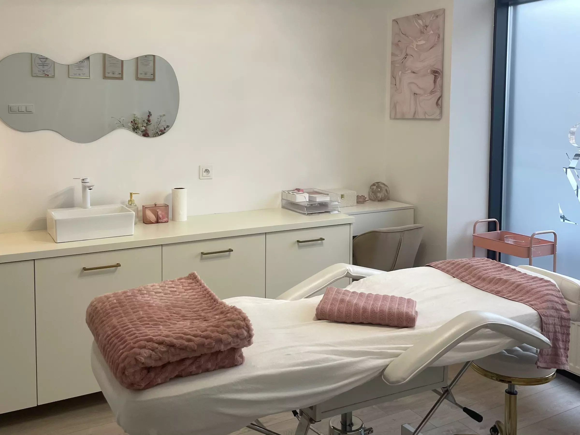 Do 20% zniżki na Masaż - Całe ciało w Dobi Beauty - Primary Image