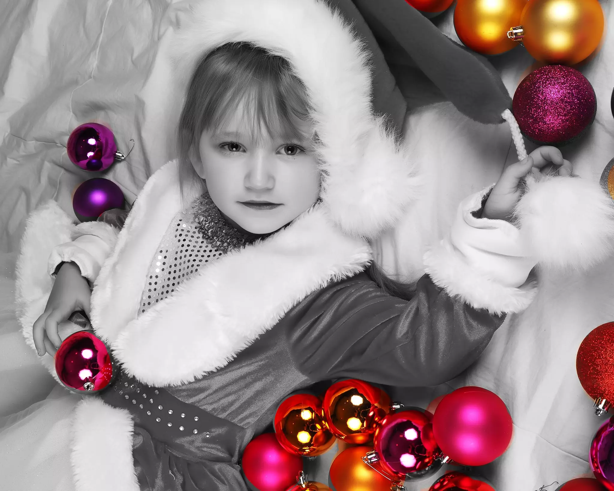 Family Holiday Photo Session + Retouched Portrait/Hairstyling/Make-Up