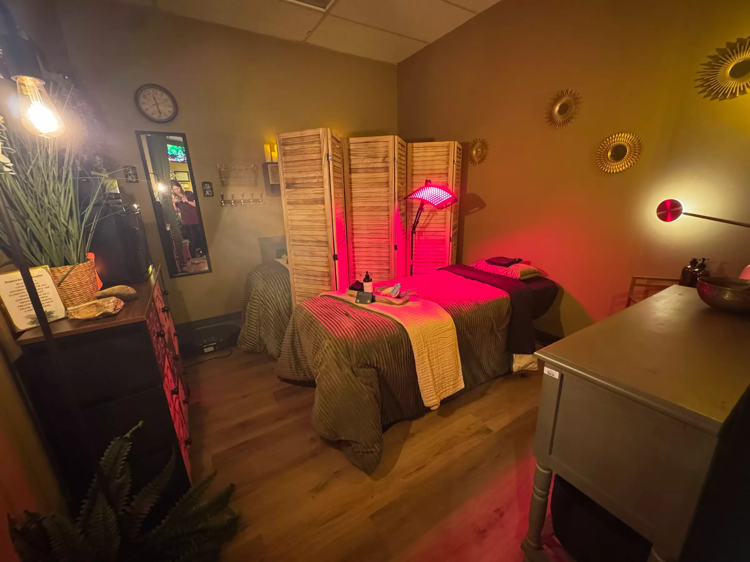 1, 3 or 6 Sessions of Hour Laser Lipo Sessions with Reiki and More