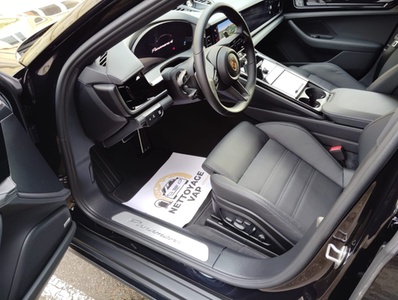 Lavage auto (intérieur, plastiques intérieurs, vitres et odeur de l'air)