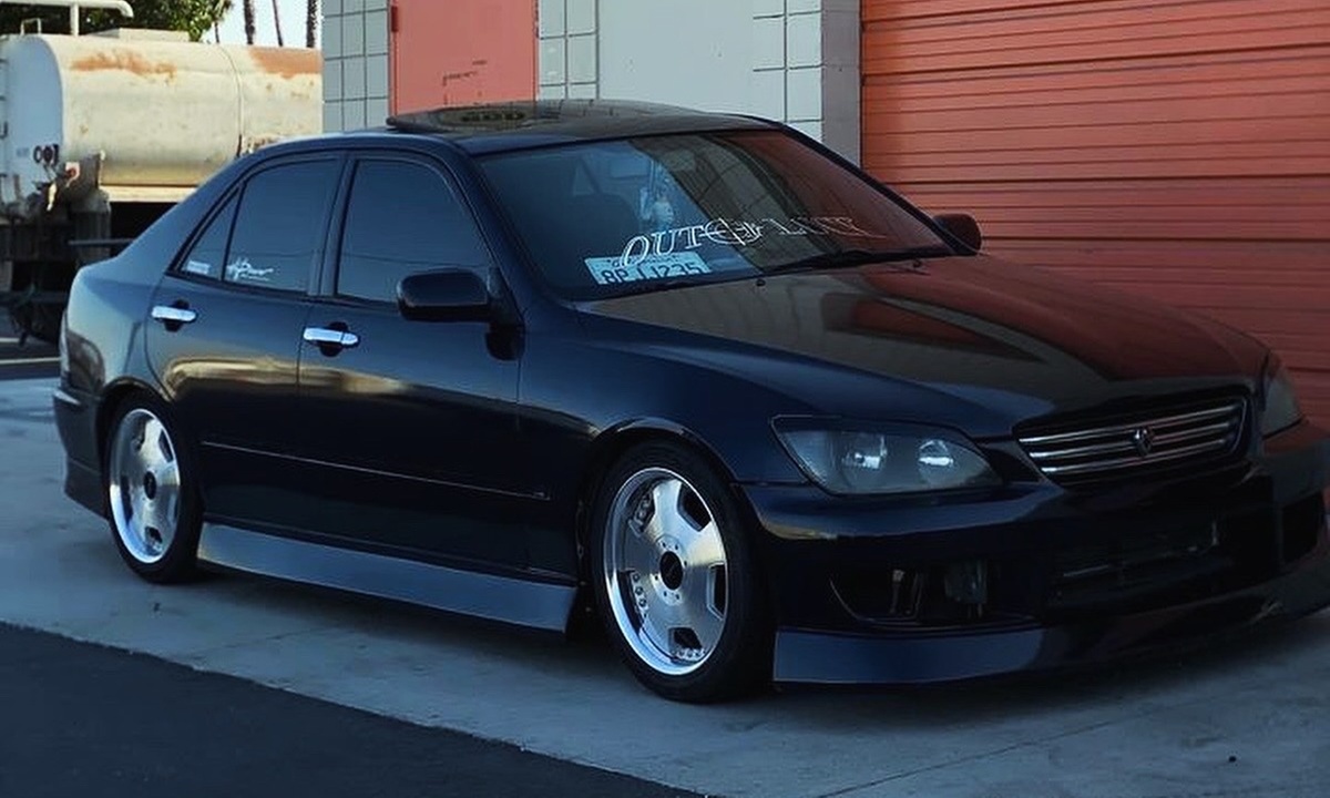 Up to 55% Off on Car Wrapping at Jr's Garage