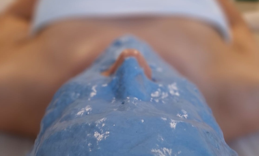 Image 3: Ontspannende gelaatsverzorging die huid én geest tot rust brengt