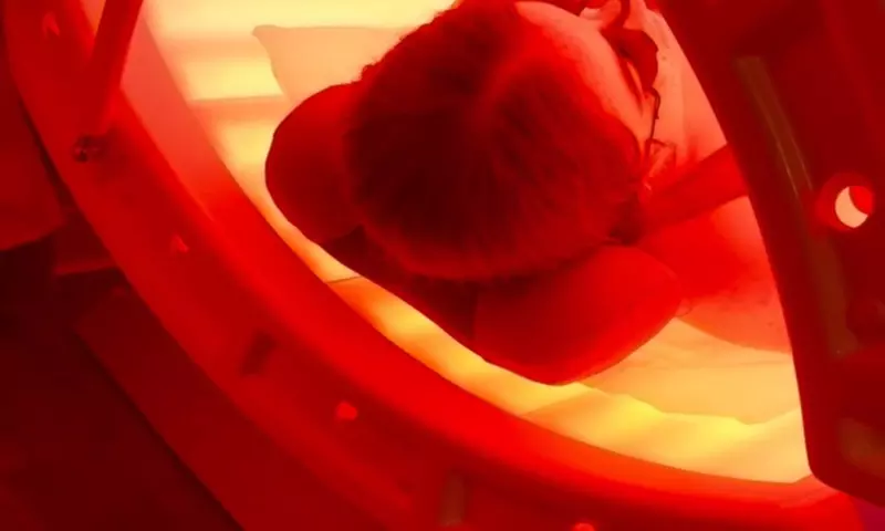 Choice of 1- , 3-, 5-, or 10-Red Light Therapy Sessions