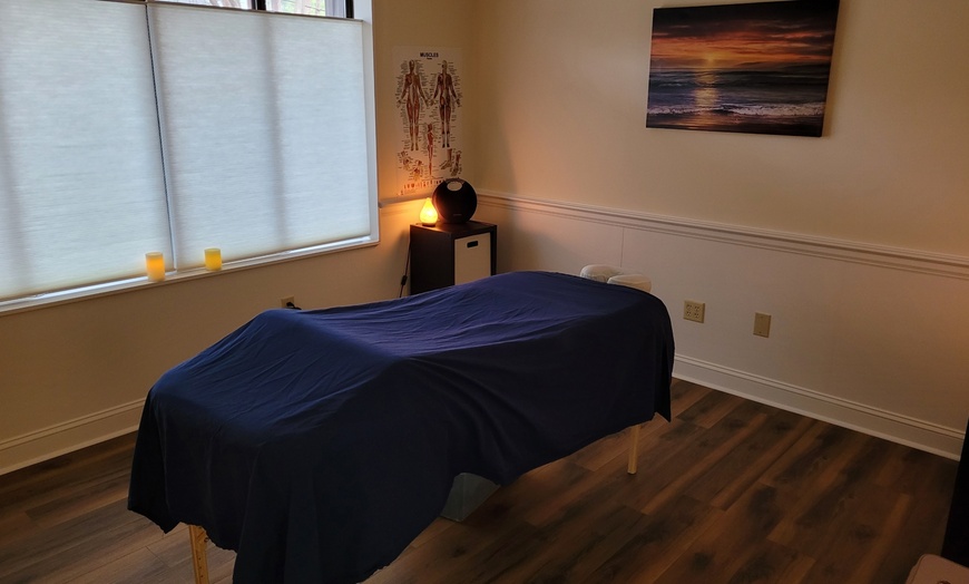 Image 2: Customized Deep Tissue & Trigger Point Therapy (60 or 90 Min)