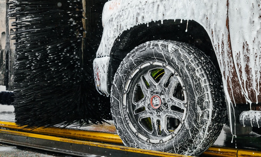 Image 2: Unlimited Wash Club Memberships or Individual Car Wash Services