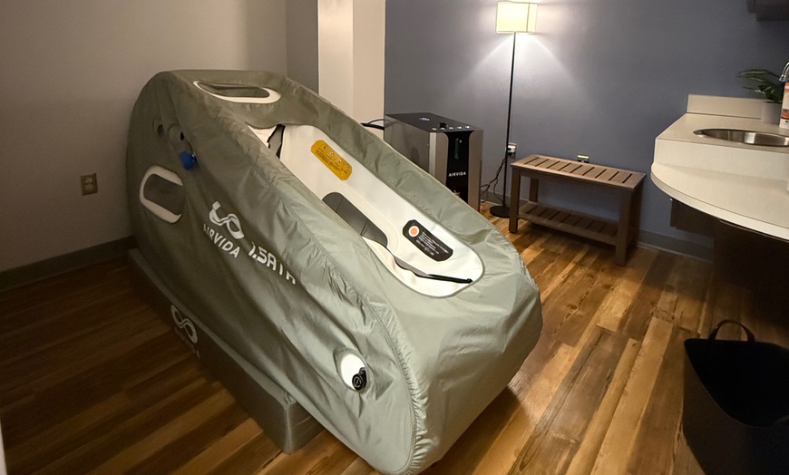 Image 3: Access for One on Weekdays or Weekends with Optional Ionic Foot Detox