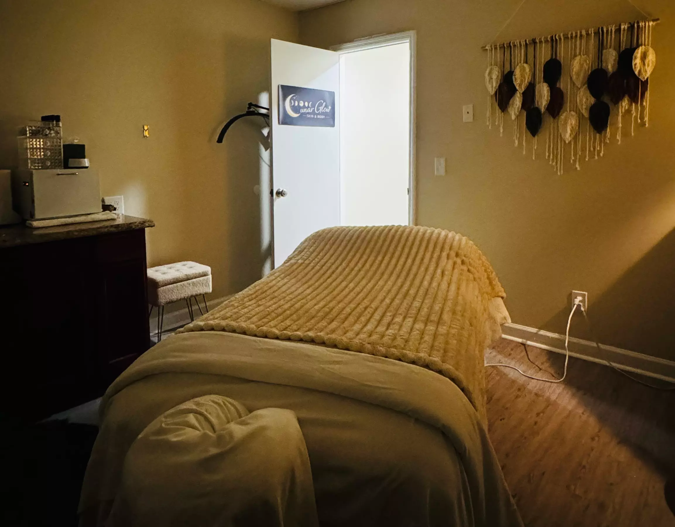 Relax & Unwind with Exclusive 40% Off on 1 or 3 of 60-Min Hot Stone Massage Sessions at Lunar Glow Skin & Body