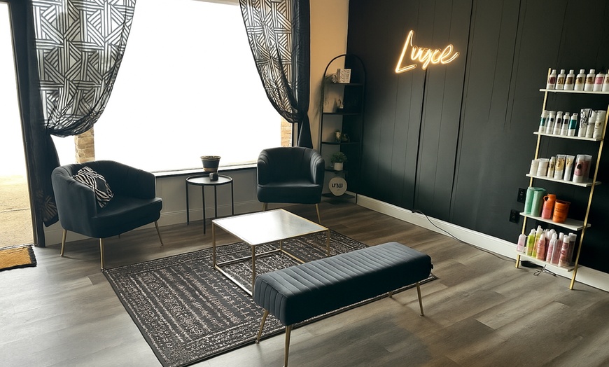 Image 2: Up to 20% Off on Salon - Hair Color / Highlights - Roots at Luxe color studio