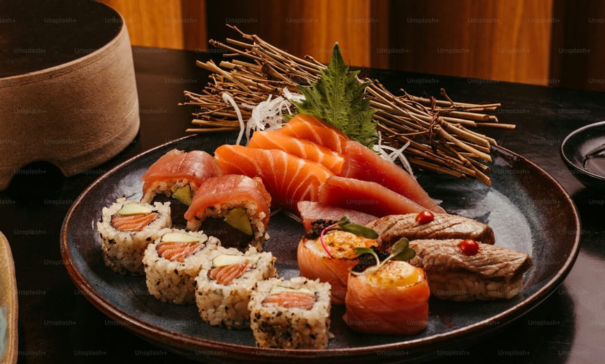 Image 1: Enjoy 30, 60 or 90 Pieces of Sushi
