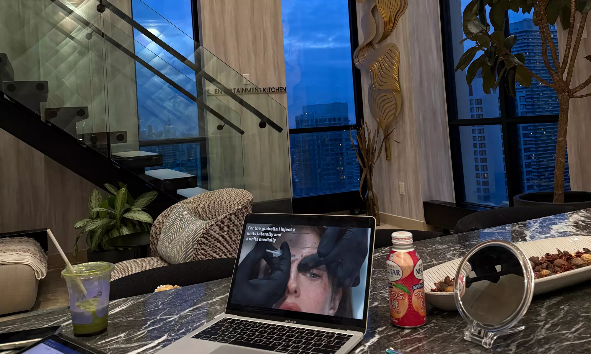 One or Package of 100 Units of Wrinkle-Reducing Injections