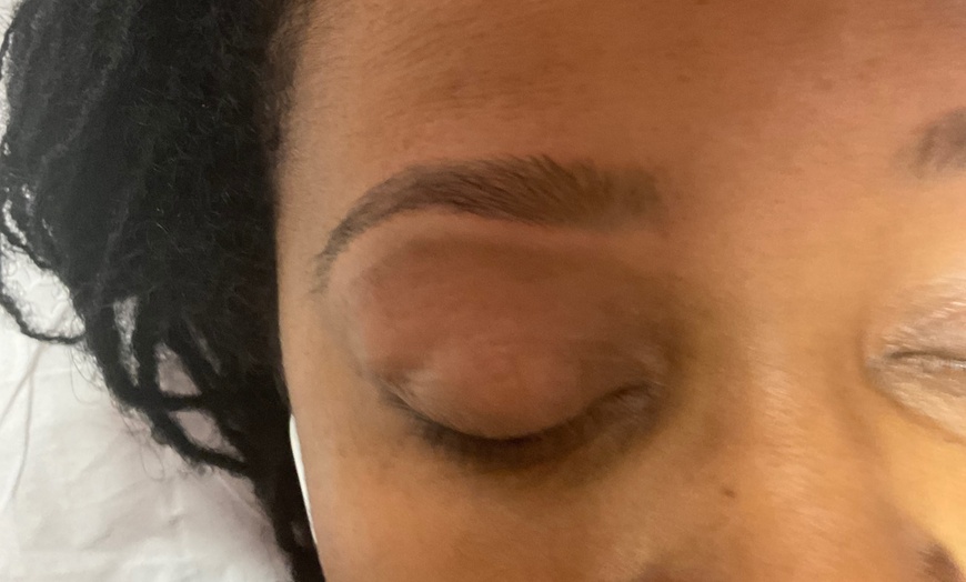 Image 1: Rehaussement de cils & browlift à Aulnay : regard naturel et structuré