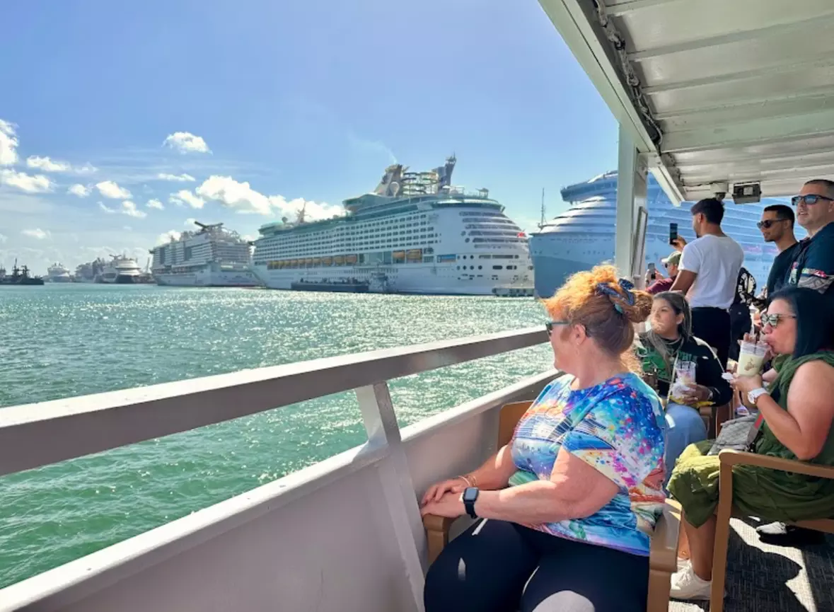 90 Minute Homes of the Rich & Famous Boat Tour @ Miami Skyline Cruises