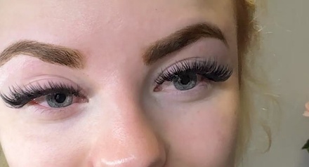 Classic Eyelash Extensions - Full Set - Fabulashes and Head Spa