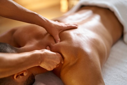60 Minute Swedish or Deep Tissue Massage with Hot Towel & Aromatherapy - Recovery Lab Massage