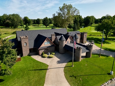 18 Holes w/ Cart and free Hotdog for One (weekdays) - Castle Creek Golf Club