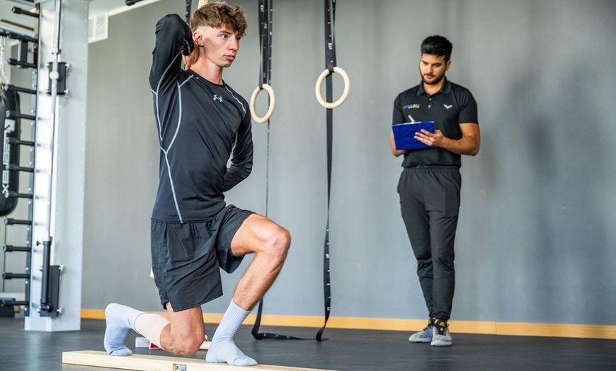 Image 1: 4 Wochen Premium-Fitness inkl. Wellness, Kurse & Einweisung
