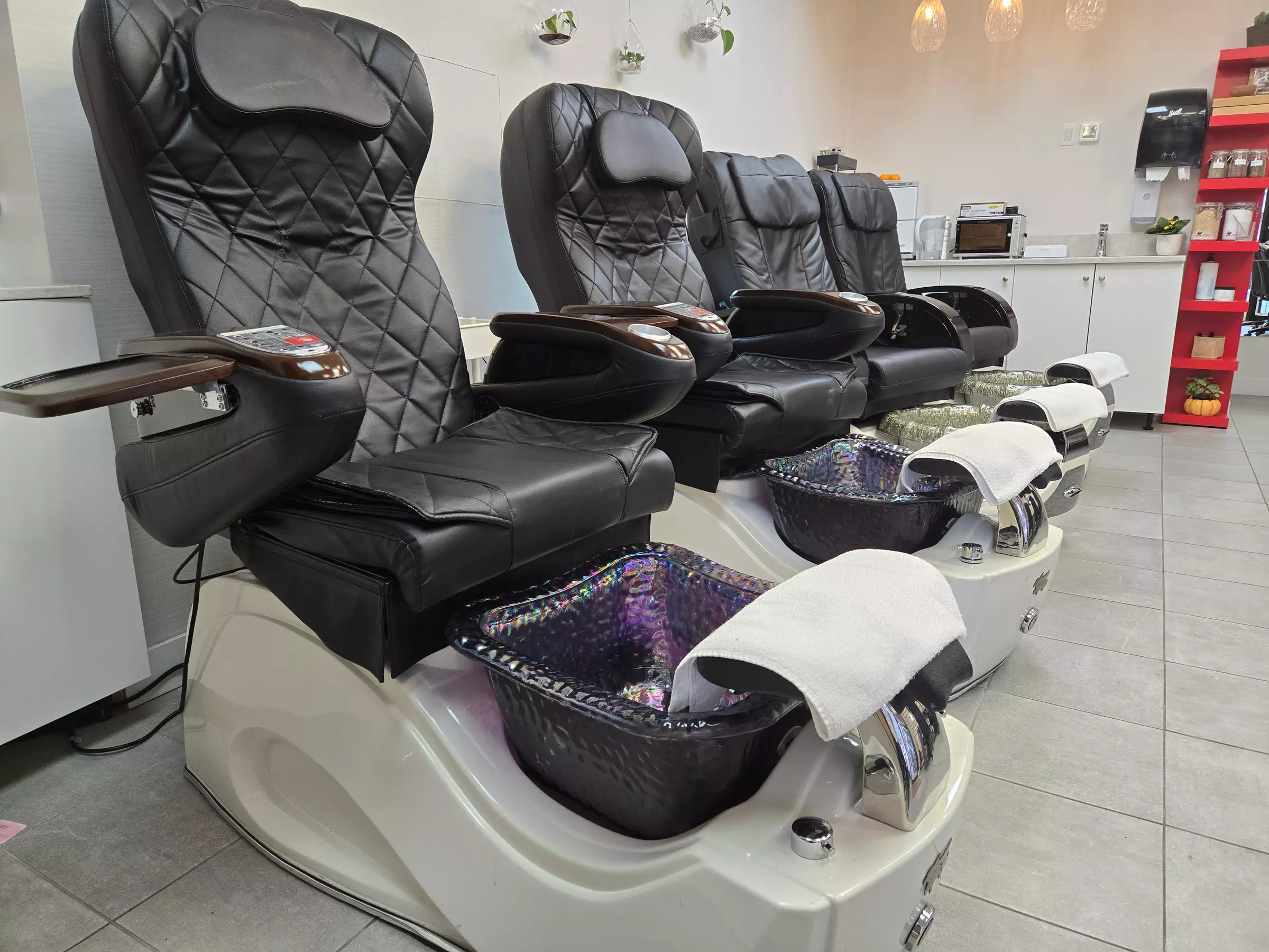 Discover Obsessed Nails & Spa's Shellac Mani-Pedi Combo and save up to  42%  - Primary Image