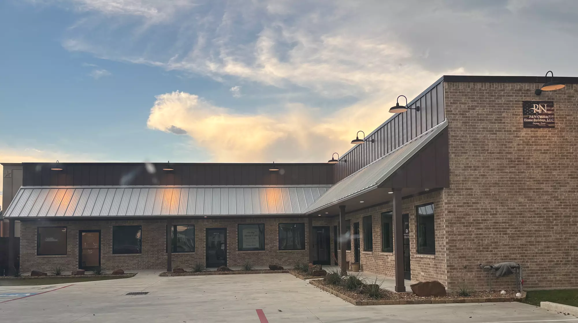 Up to 82% Off on Permanent Eyebrow Makeup at BrowMetixx