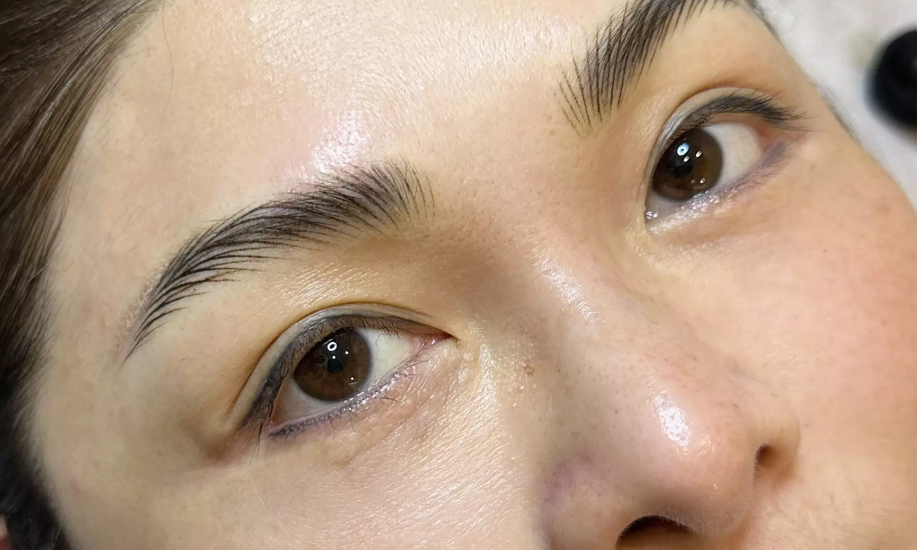 LLQ Studio offers a Nano Hair Stroke Eyebrows session with up to 50% off for stunning, realistic brows