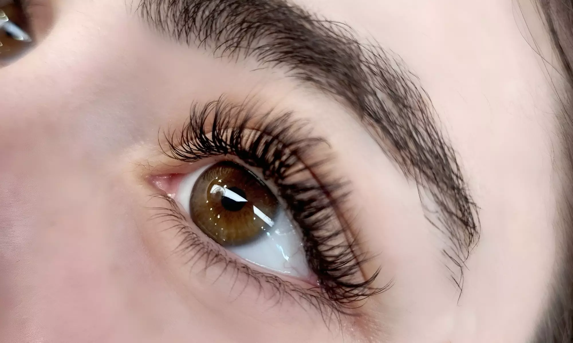 Transform Your Look w/Full Set of Classic / Hybrid Eyelash Extensions