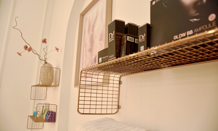 Image 6: Lifting Coréen avec radiofréquence ou carbon laser glow ou soin HIFU