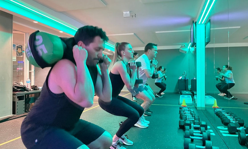 Image 10: Ponte en forma: un mes de clases de entrenamiento grupal 