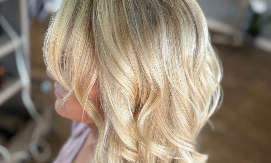 Image 5: Up to 50% Off on Salon - Hair Color / Highlights - Roots at Divine One Salon