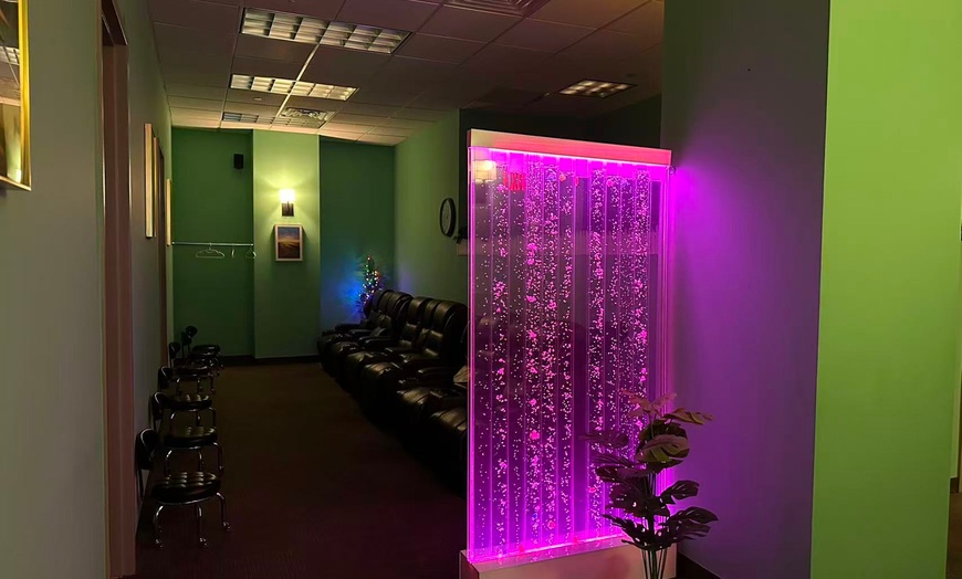 Image 3: One 60 or 90-Minute Couples Massage Experience