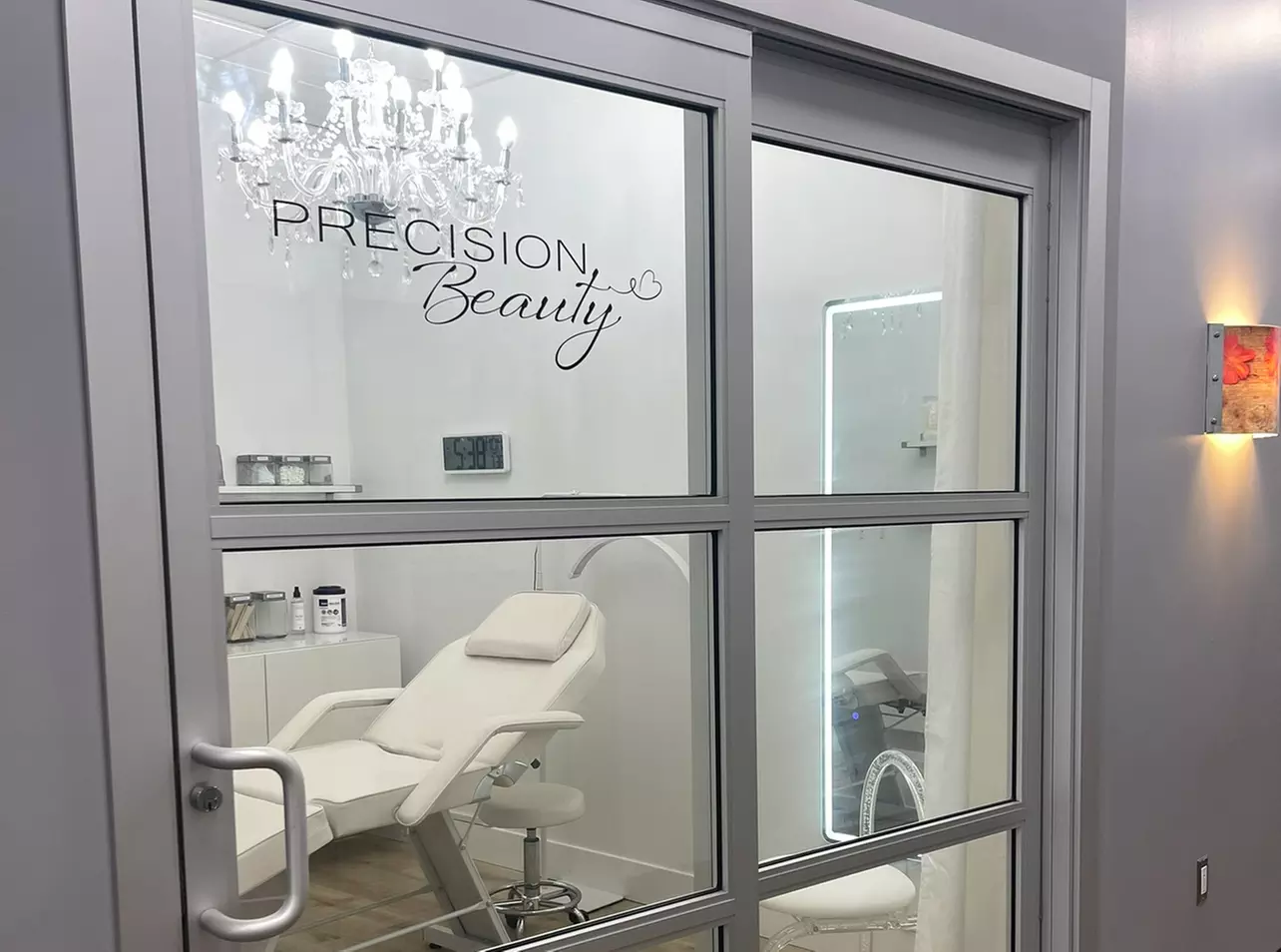 Up to 42% Off on Eyelash Extensions at The Wax Specialists