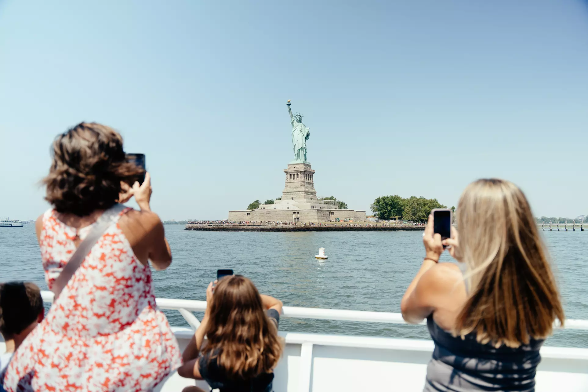 60-Minute Cruise to NYC’s Top Sights & the Statue of Liberty