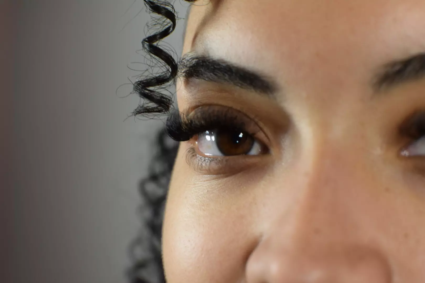 Achieve Dramatic Eyes with Full Set Eyelash Extensions