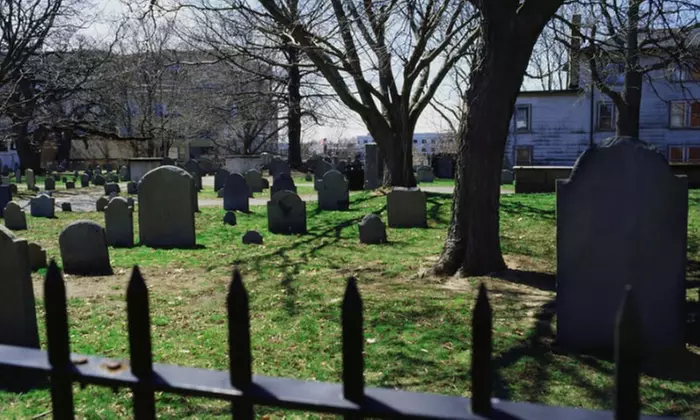Self-Guided Audio Ghost Tour in Salem, MA – Available in 6 Languages