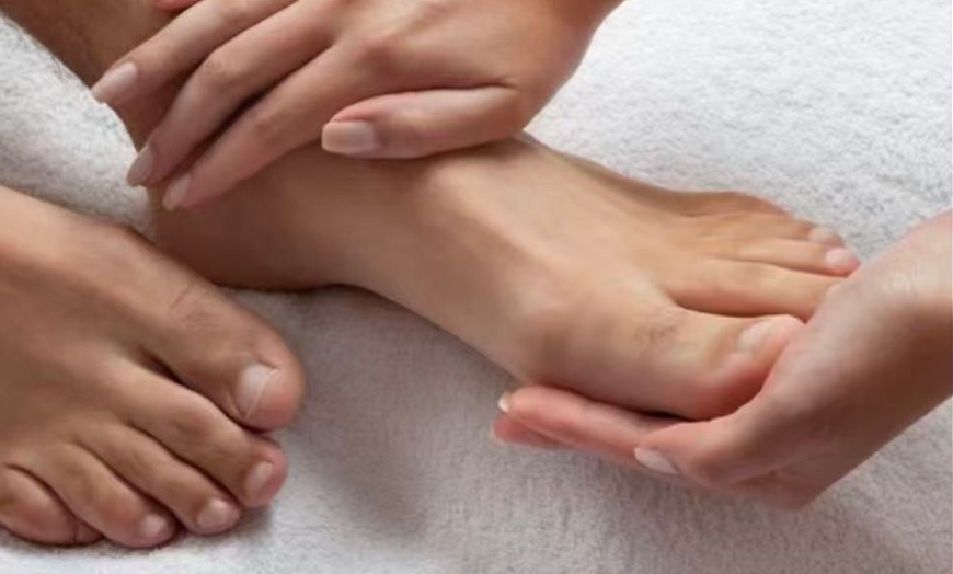 Image 2: Up to 43% Off on Massage - Specific Body Part (Hand, Neck, Head) at Bejing Foot Spa