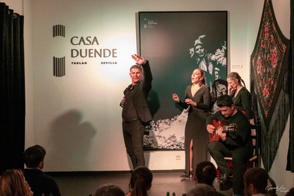 Para 2 personas: entrada a espectáculo de flamenco en Casa Duende con degustación de sangría