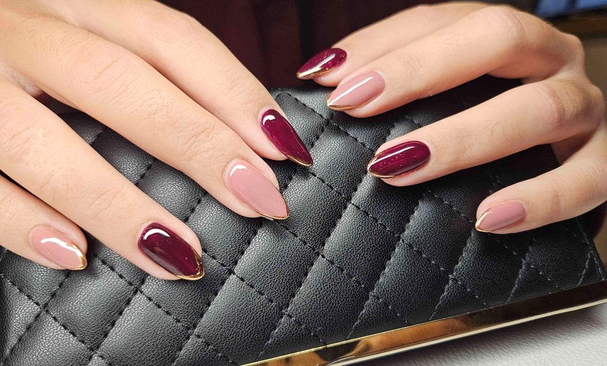 Image 1: Jusqu'à 63% de remise sur Manucure-pédicure chez Abrac Amanda