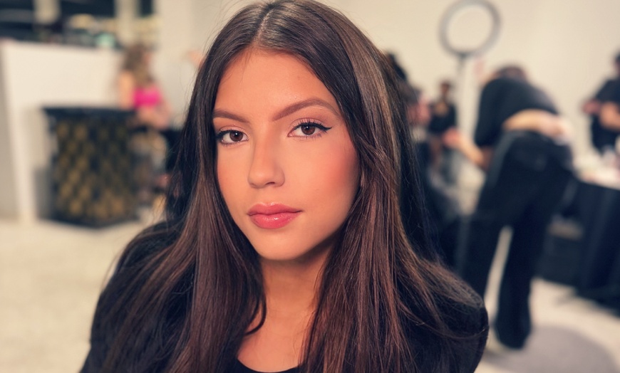 Image 2: Twin Glow Natural Makeup Glam Package at LM Salon