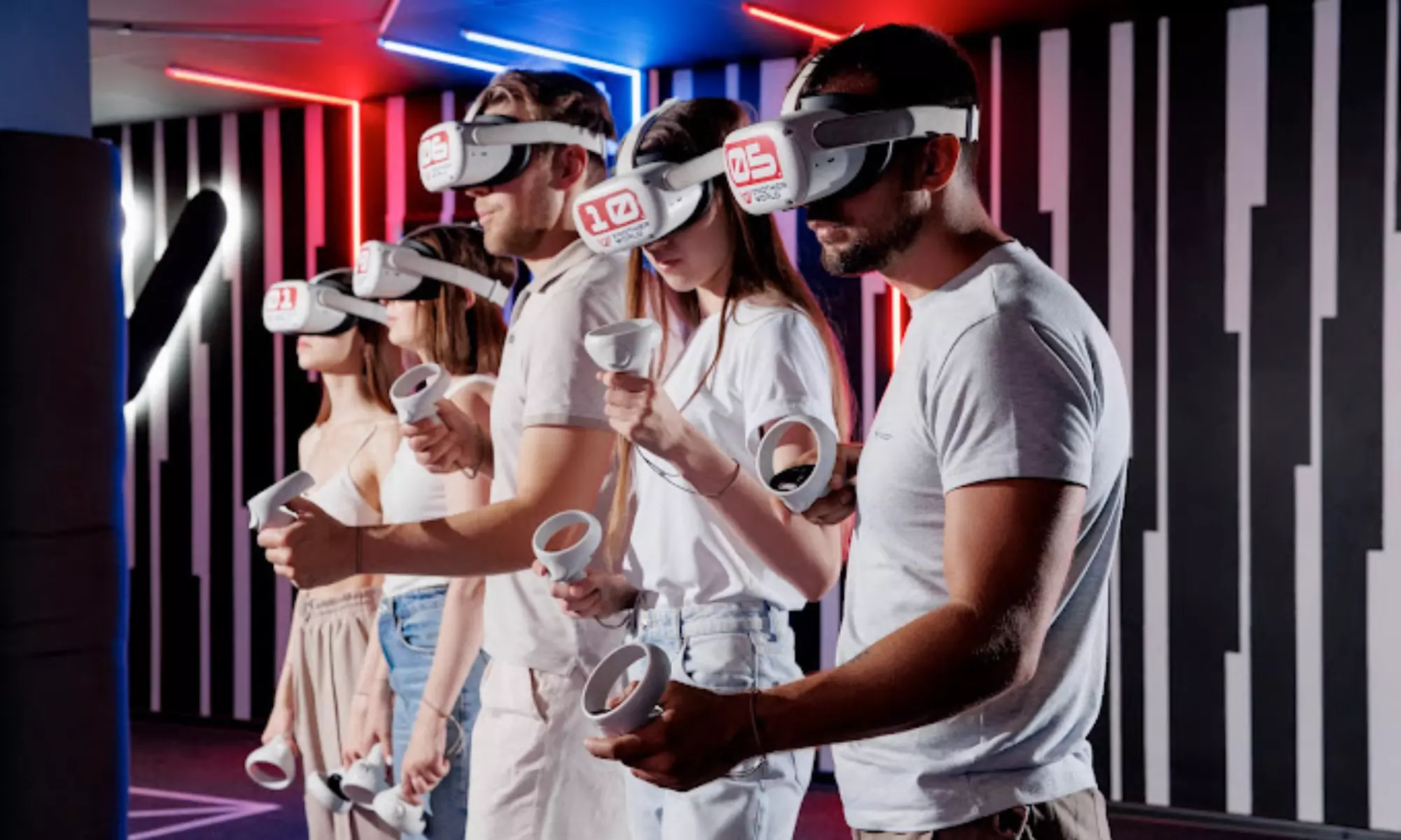 Experience Full-Body VR Immersive Multiplayer Experience 