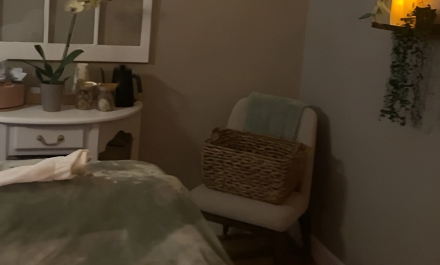 Image 4: Professional Brazilian or Bikini Wax for Silky-Smooth, Lasting Skin