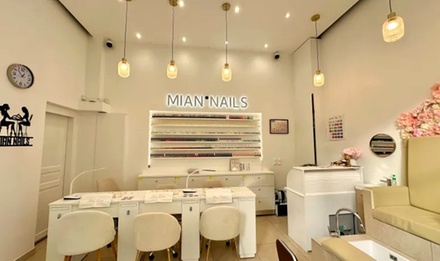Beauté des mains + pose de vernis semi-permanent aux mains