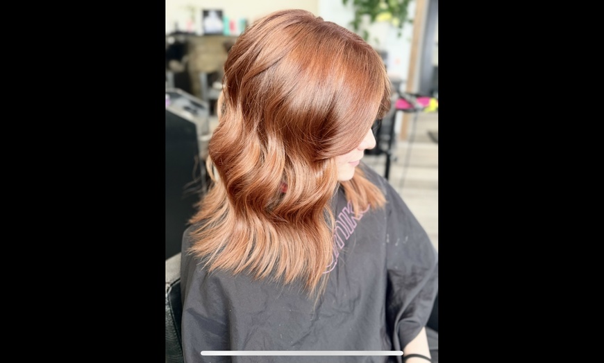 Image 4: Transform with Haircut, Conditioning, Smoothing, Highlights, & More 