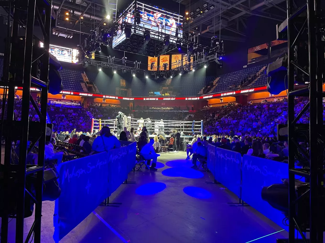 Boxing or Kickboxing Training Packages: Private to Unlimited Options
