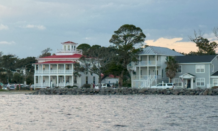 Image 2: One or Two Hours of Private Scenic Boat Tours for Up to 6 People 