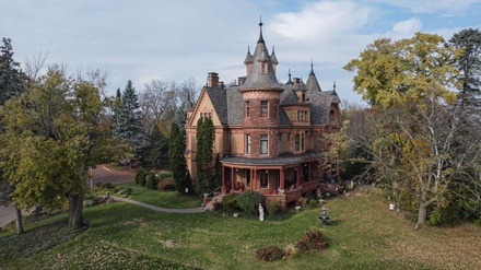 Wine Tasting and Castle Tour for One Person - The Henderson Castle