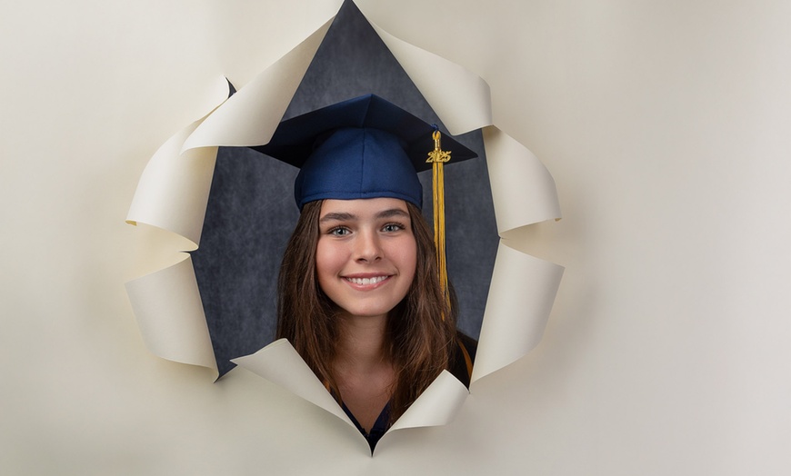 Image 2: Get a Studio Graduation Photo Session with 5 or 10 Pictures