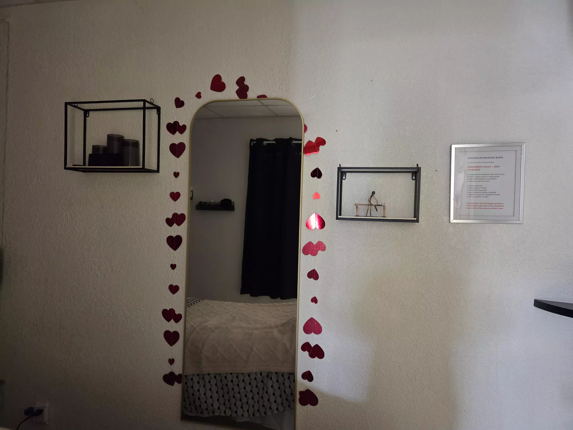 60 or 90 Minute Couples or Fusion Massage w/ Hot Towels and Hot stones