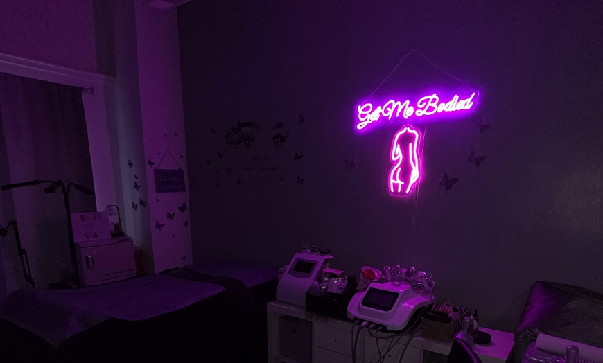 Image 2: 1 or 3 60-Min Lymphatic Drainage Massages with Optional Wood Therapy