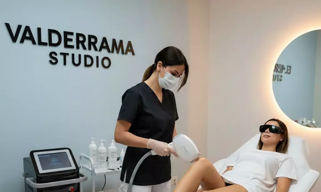 3, 6 o 9 sesiones de depilación láser de última generación en cuerpo entero, ahorra hasta un 68% - Primary Image